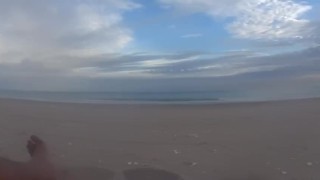 Miniatura filmu Hand job at the beach