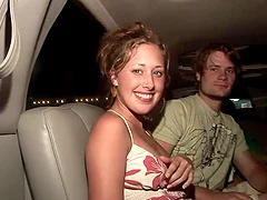 Miniatura filmu Giddy amateur cowgirl slides her fingers deep in her twat in the car