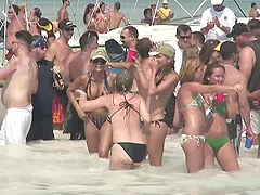 Miniatura filmu Fabulous amateur cowgirl take a dip in the ocean at a sizzling beach party