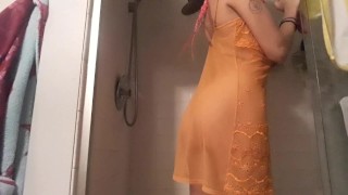 Miniatura filmu Squirting Before A Shower