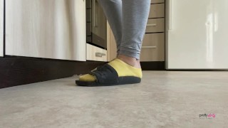 Miniatura filmu Candid Kitchen Small Feet Tease Yellow Socks Trailer