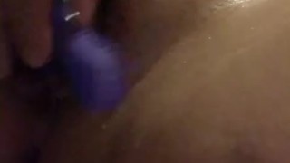 Miniatura filmu Milf plays with wet pussy