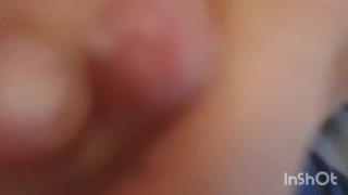 Miniatura filmu Real Amateur MILF Milking Boobs and Squeezing Milk from Nipples