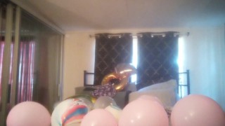 Miniatura filmu Balloon Popping Milf Gets Horny While Popping Balloons and Gets Naked and Plays Around