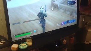 Miniatura filmu The sluttiest sexiest milf that kicks ass in Fortnite (upskirt)