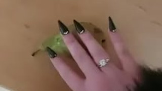 Miniatura filmu Weird nail fetish and pear ... Ellie Louise
