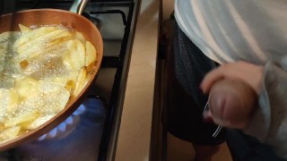Miniatura filmu Handjob by cute girlfriend while cooking fries(full vid on my 0nlyfans/ManyVids)
