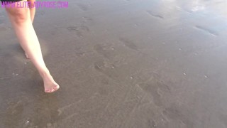 Miniatura filmu muddy dirty feet footfetish foot walking spread toes